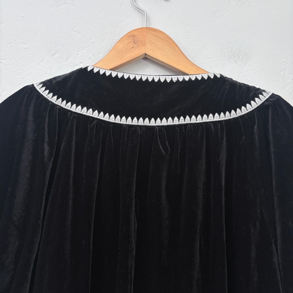 Fate Puff Sleeve Embroidered Velvet Top Women Size Medium Black New - Picture 11 of 12
